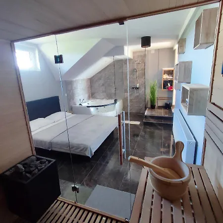 Vakantiehuis And Wellness Vinea *